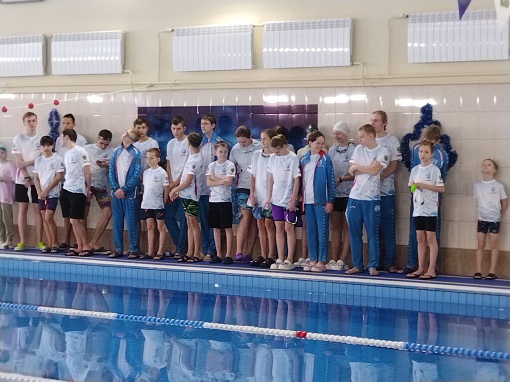 Людиновские пловцы заняли второе место в эстафете на Кубке Дятьковского района